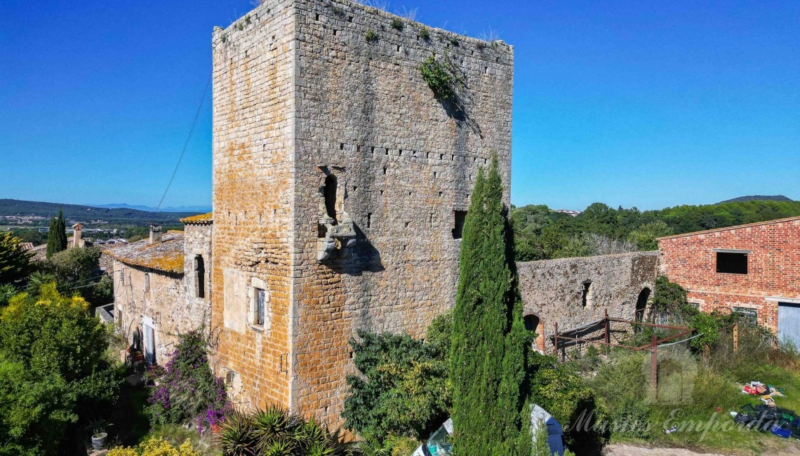 Vistas de la torre románica 
