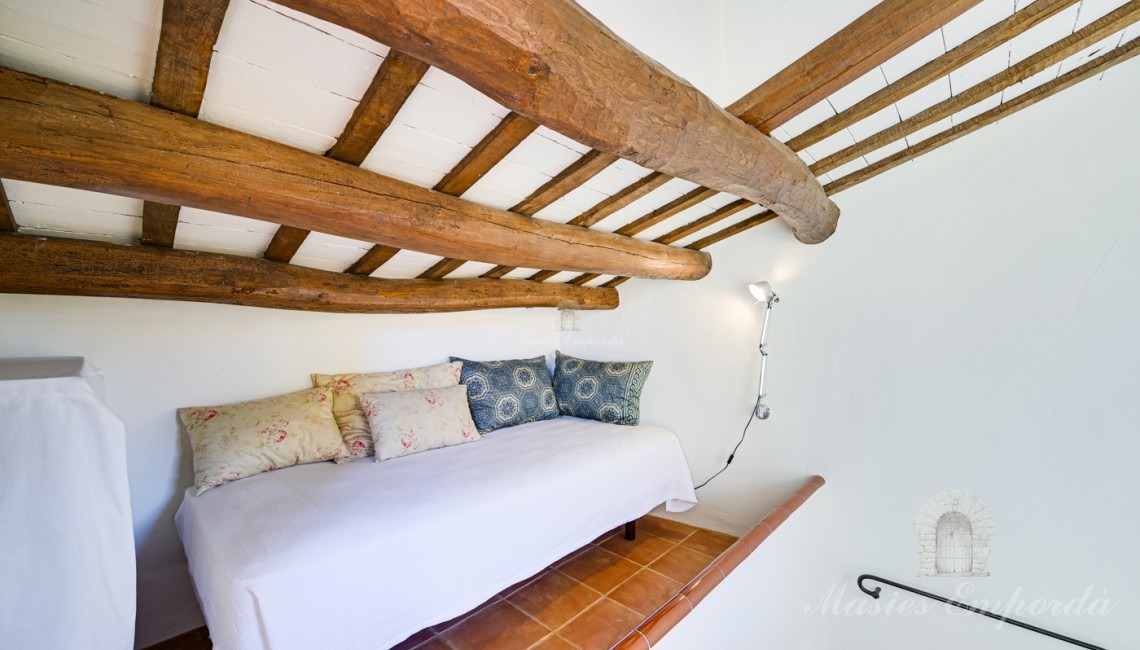 Auxiliar de la habitación sala de maquinas