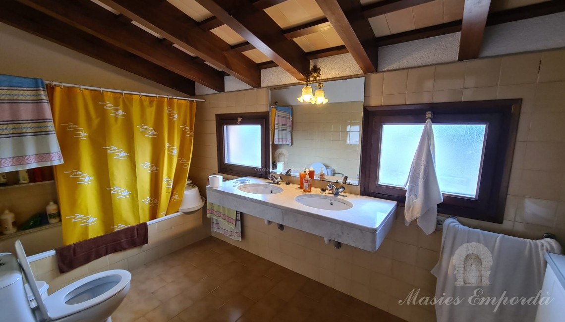 Baño de la primera planta 