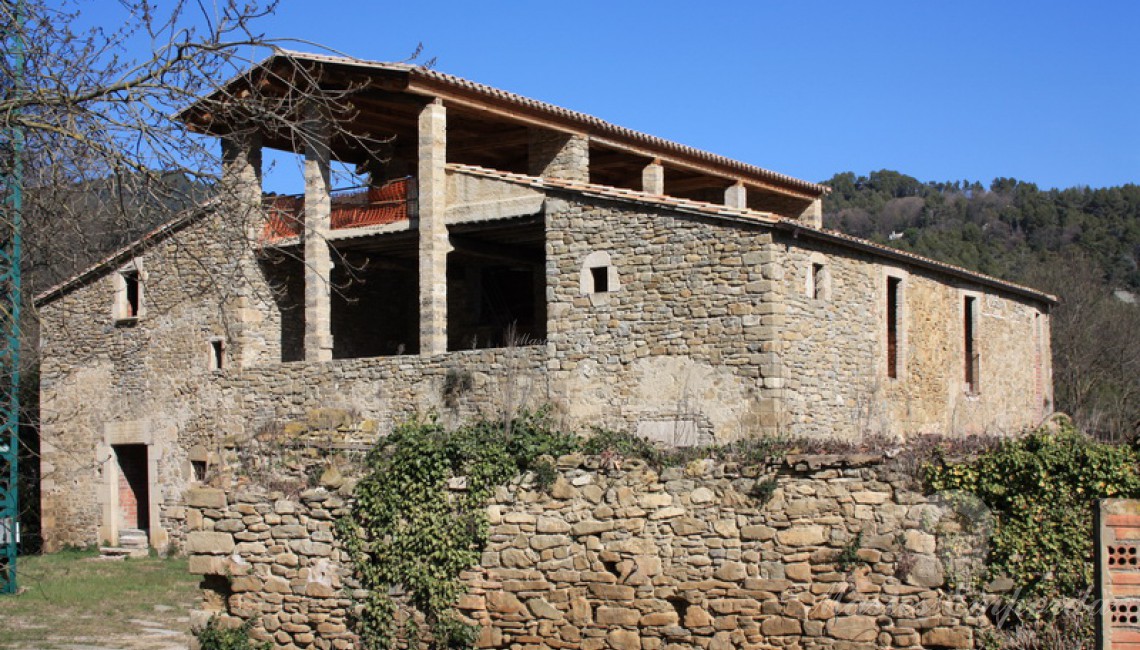 Vista de la masía desde otro ángulo 