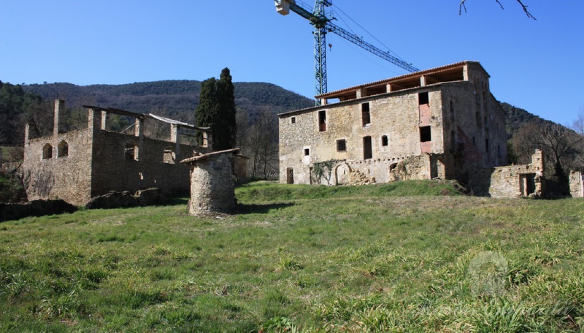 Vista de la fachada de la casa principal