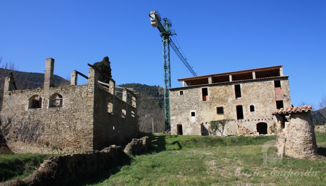 Vista de la fachada de la casa principal