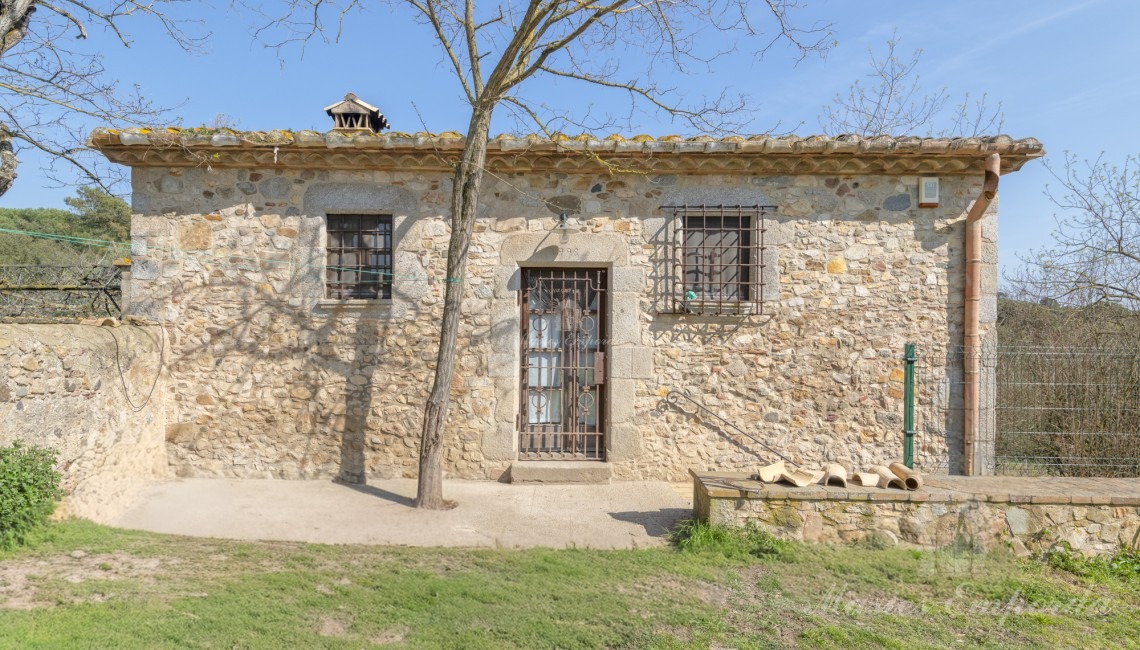 Casa anexas la masía 