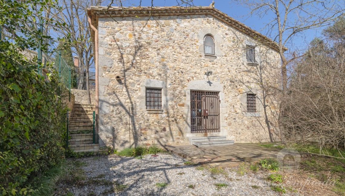 Casa anexas la masía 