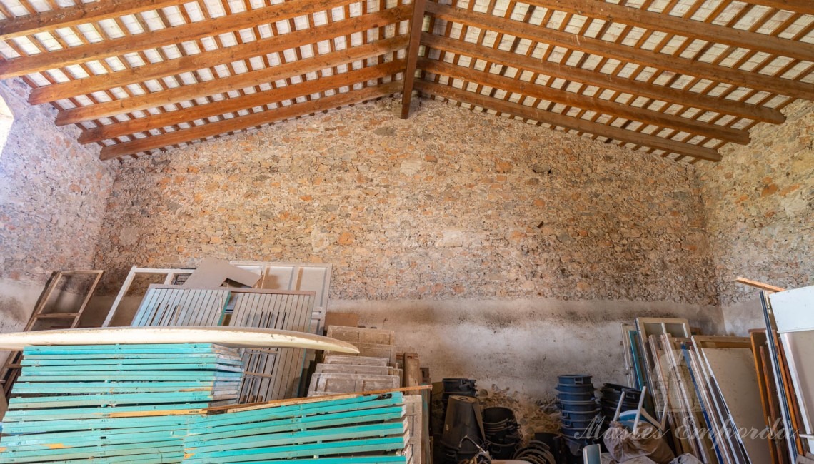 Almacén a doble altura 