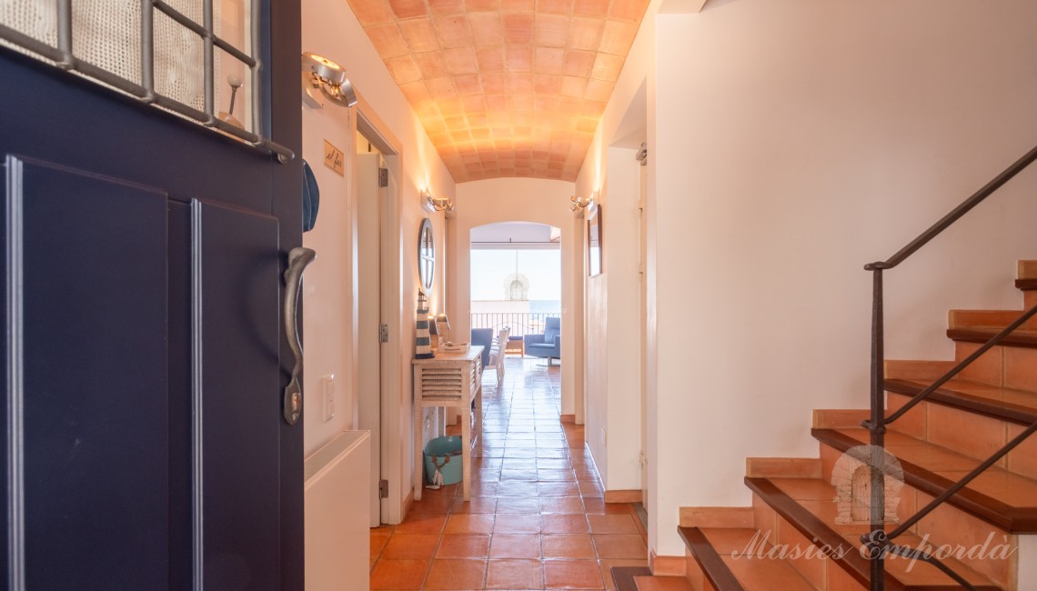 Entrada a la vivienda Entrada a la vivienda