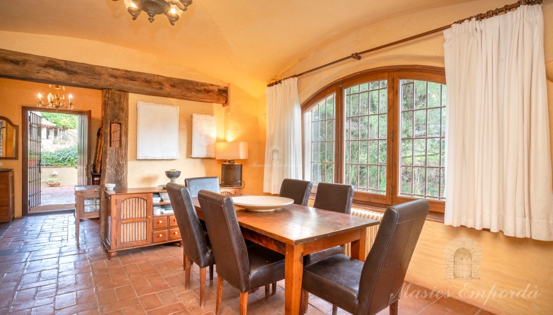 Comedor de la planta baja junto al salón de estar