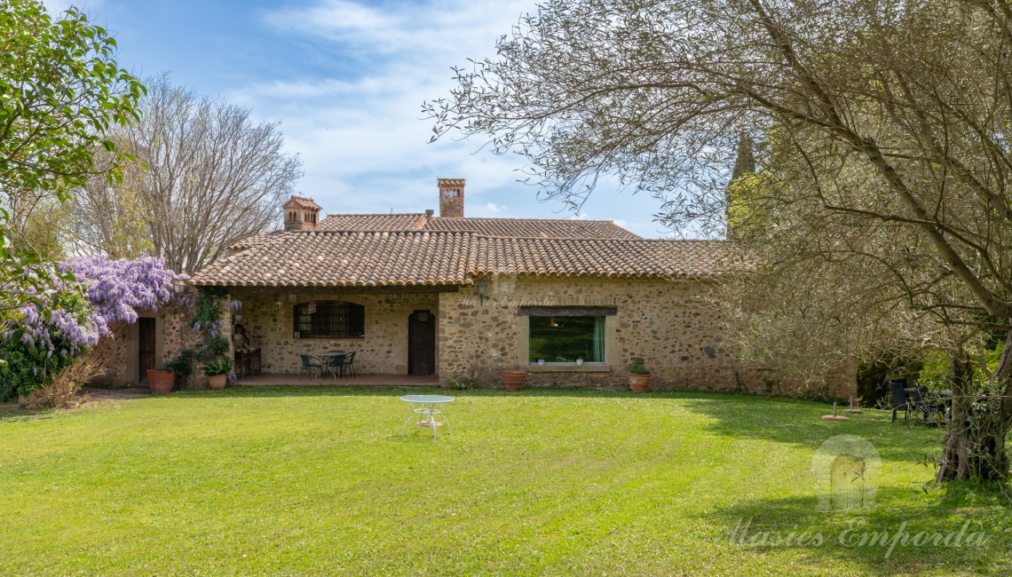Porche de la parte oeste del jardín