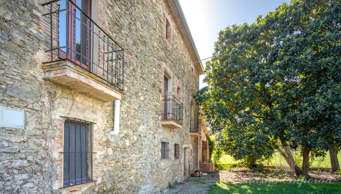 Fachada de la masía 
