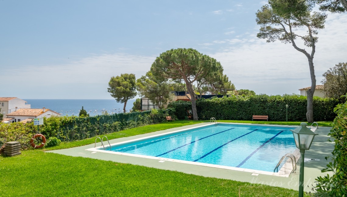 Vistas de la zona de la piscina