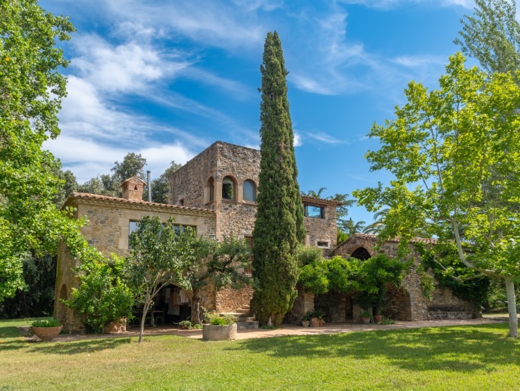 Fachada de la masía 