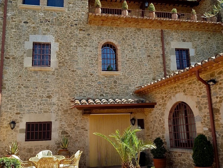 Vista de fachada interior de la casa