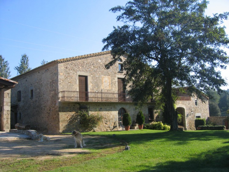Fachada de la masía