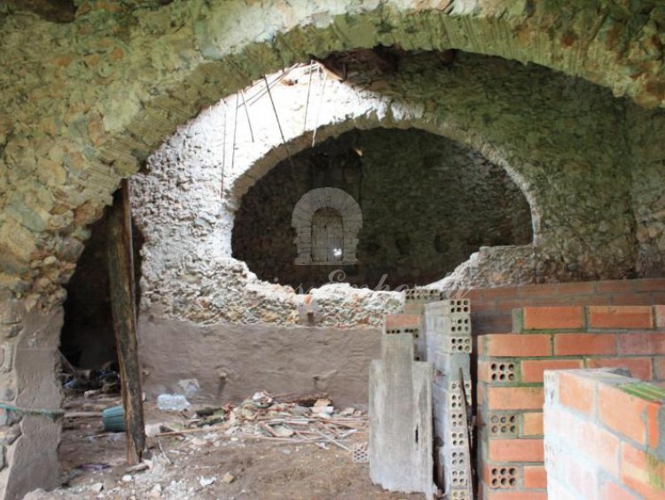 Interior de las cuadras con arco de medio punto