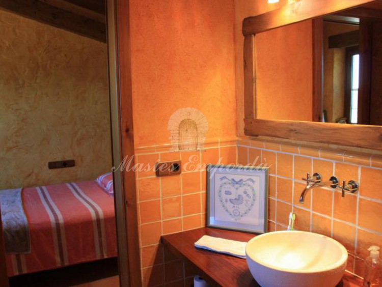 Un baño completo de planta 