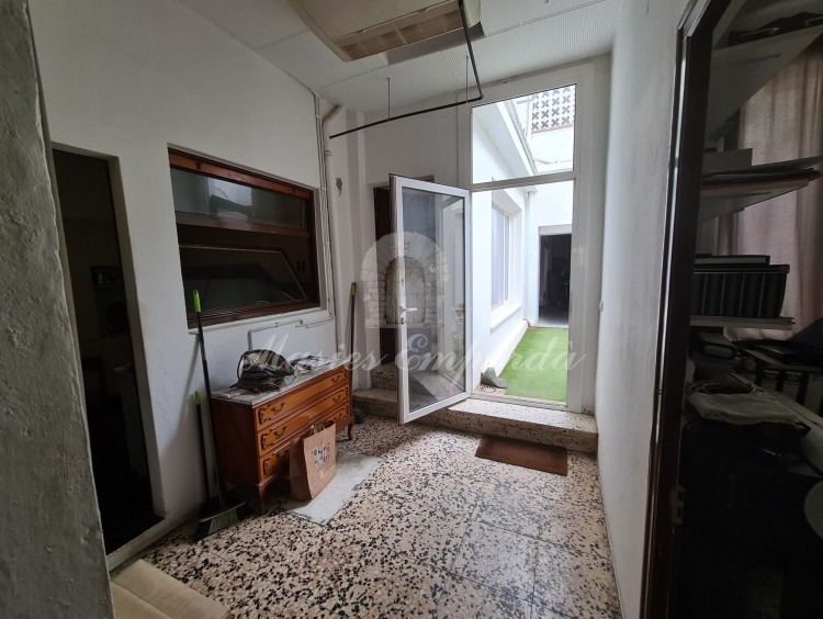 Access to the back of the first floor 