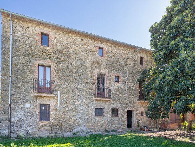 Fachada de la masía 