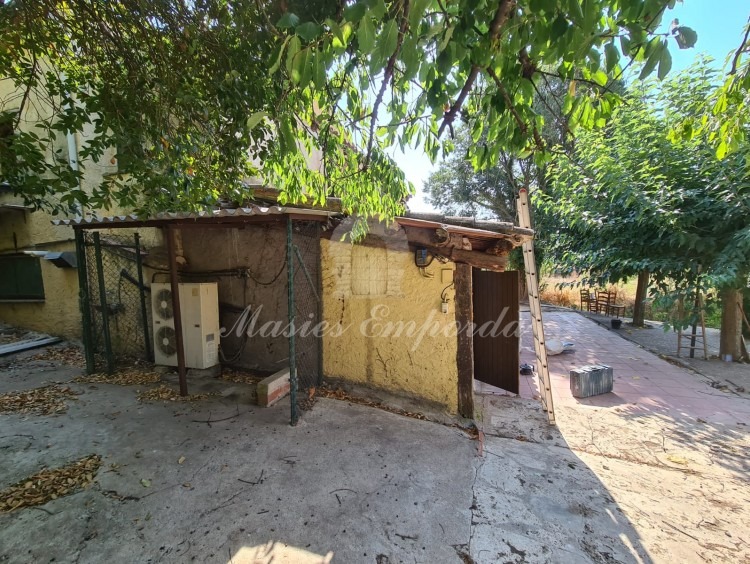 Cubierto maquinas de aire acondicionado Cubierto maquinas de aire acondicionado